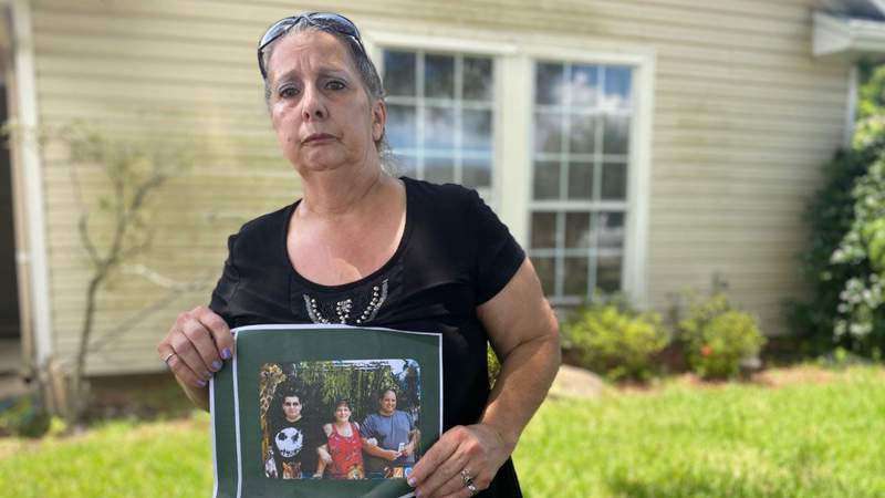 image for Jacksonville mother loses 2 sons to COVID-19 in 12 hours