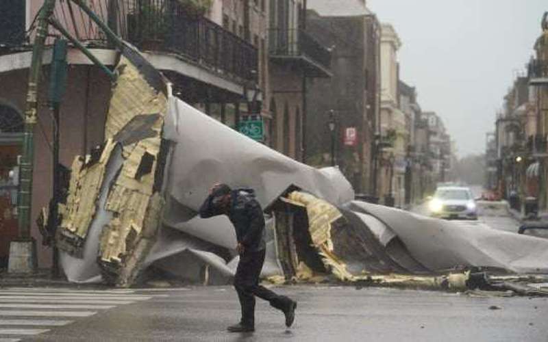 image for Power out to all of New Orleans, 1st death reported as Hurricane Ida hammers Louisiana