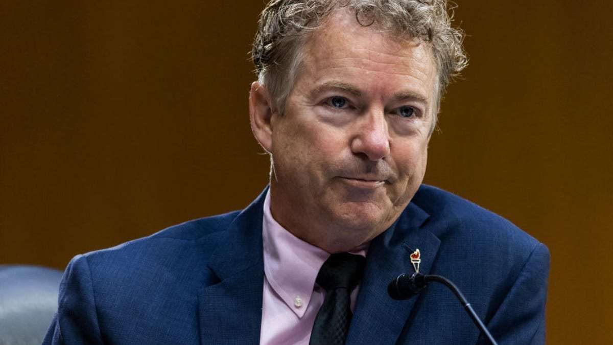 image for Rand Paul Believes Hatred for Trump Is Why Scientists Won’t Study Horse Drug as COVID-19 Treatment