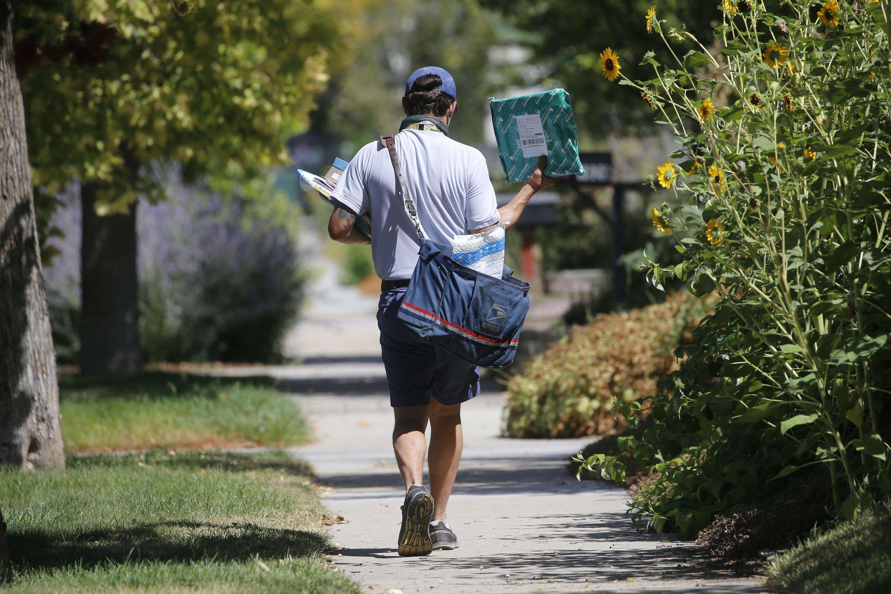 image for USPS has shorted some workers’ pay for years, CPI finds