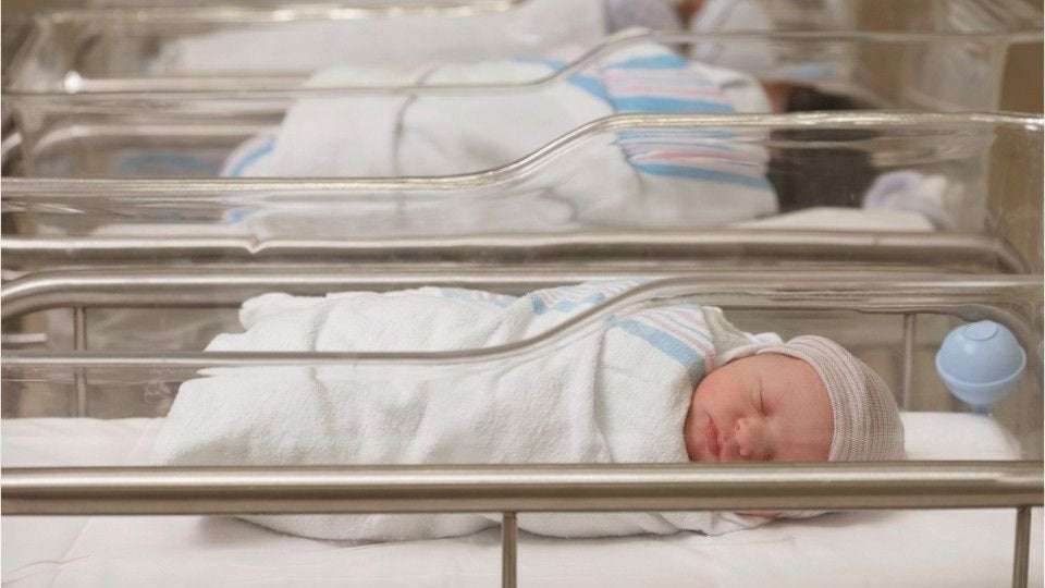 image for NY hospital to pause baby deliveries after staffers quit over vaccine mandate