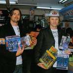 image for Viggo Mortensen (Aragorn) & Karl Urban (Éomer) buying Gundam in Japan (2003)