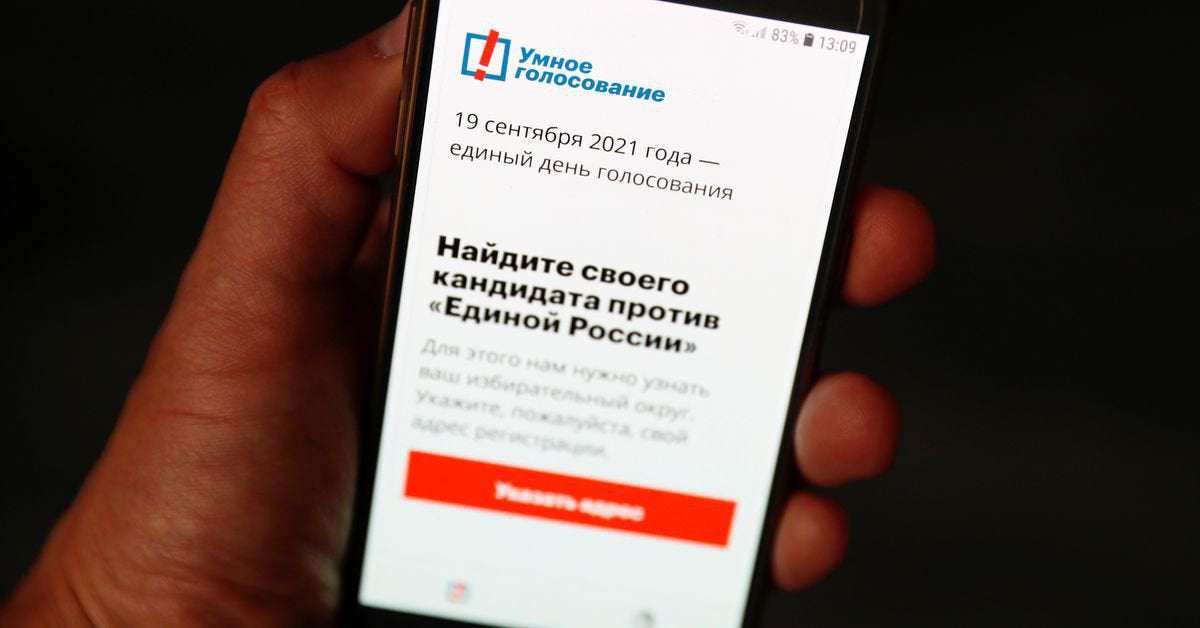 image for Google, Apple remove Navalny app from stores as Russian elections begin