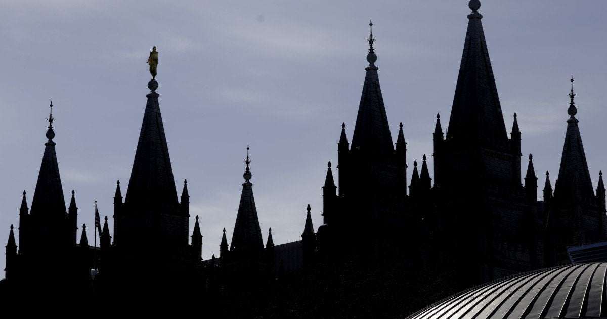 image for Mormon church to require masks inside all temples