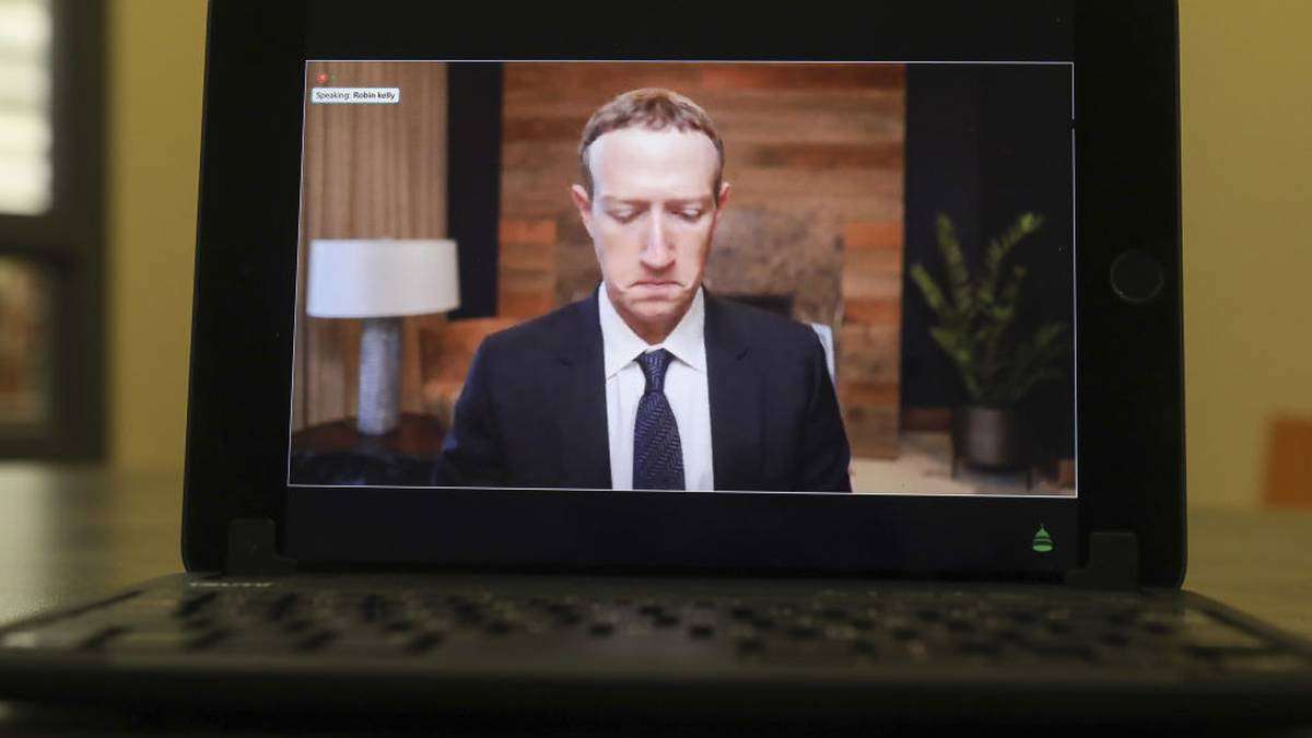image for Facebook's Mark Zuckerberg loses $8.5b due to outage