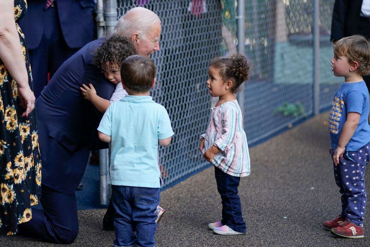image for Pro-Trump protesters chant ‘f*** Joe Biden’ in front of a group of children