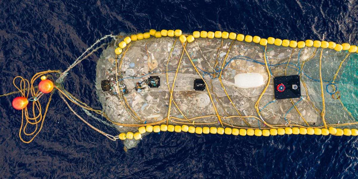 image for A half-mile installation just took 20,000 pounds of plastic out of the Pacific — proof that ocean garbage can be cleaned