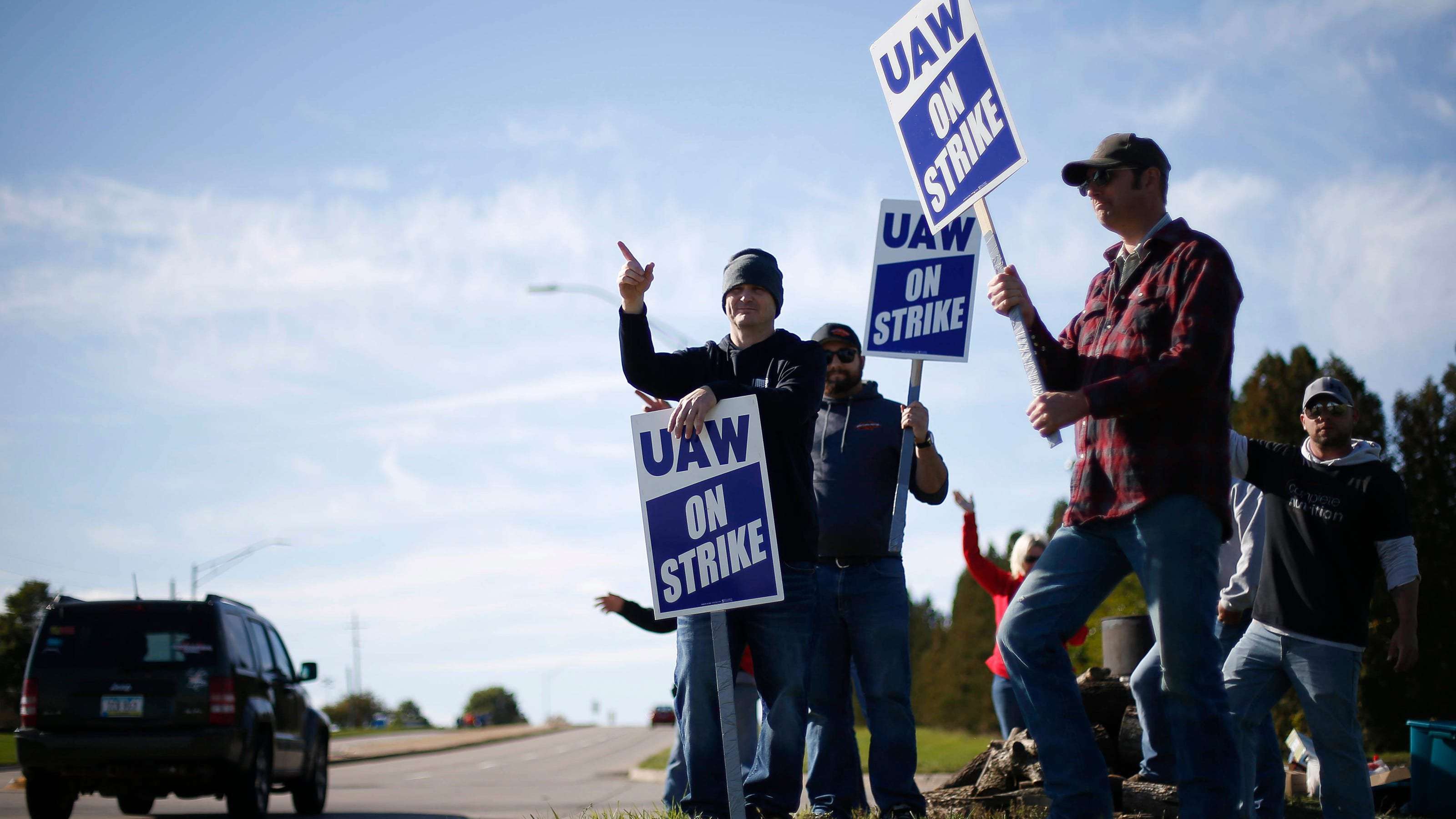 image for John Deere doubles wage increases, boosts retirement benefits in second offer to striking UAW workers