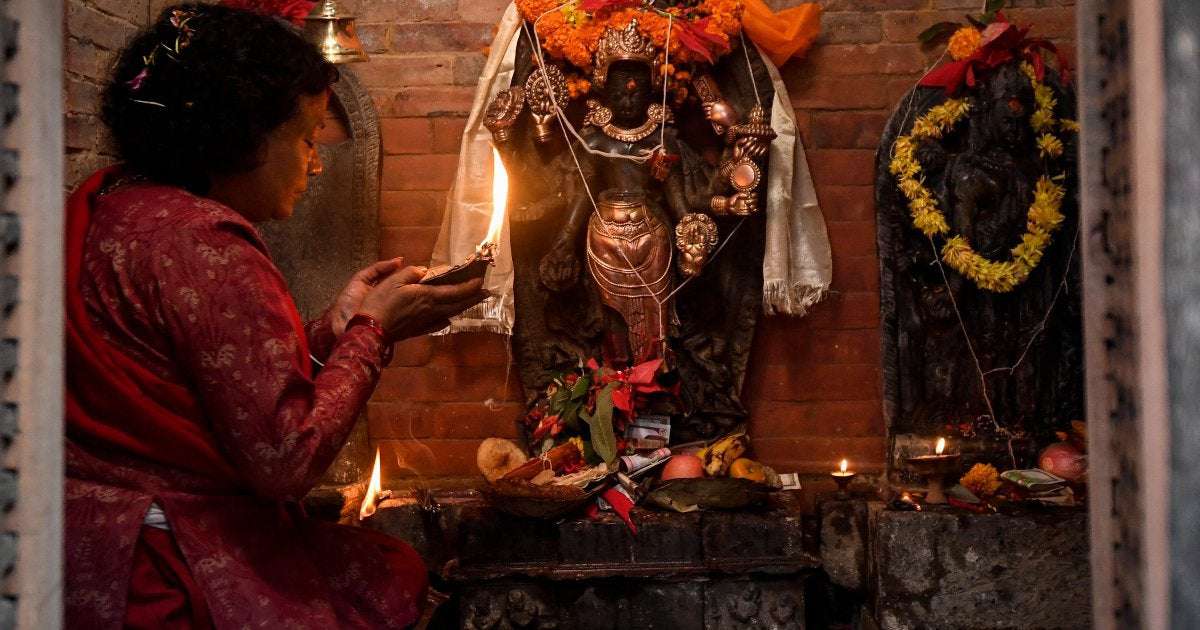 image for Stolen Nepali statue returns to its temple after decades in US