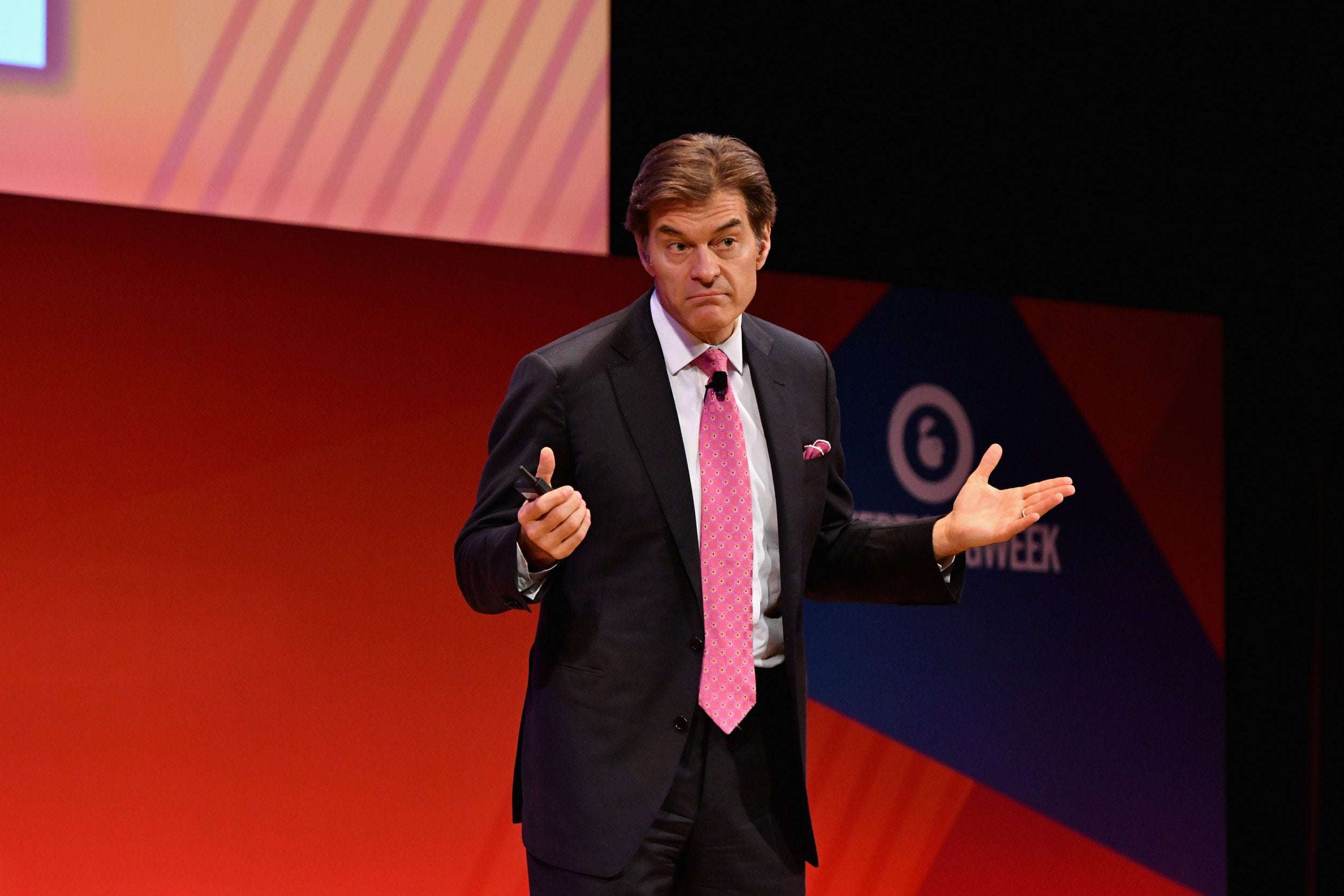 image for 'Dr. Oz' Colleagues Call Him 'Scam Artist' Amid Launch of U.S. Senate Candidacy in PA