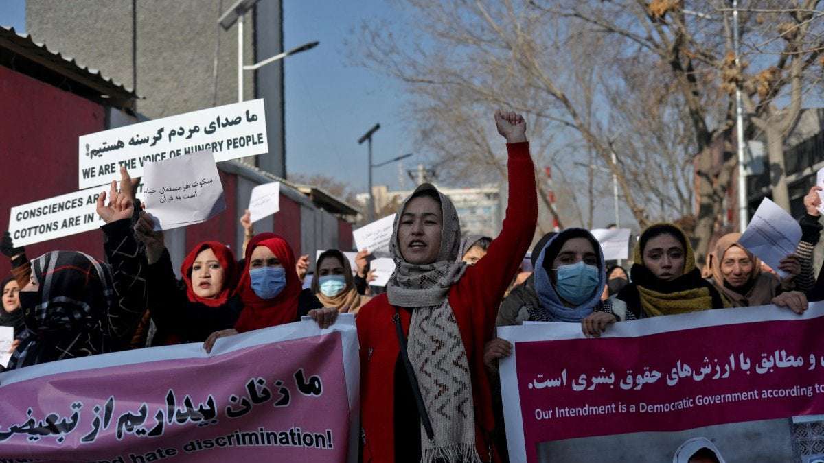 image for Witnesses: Taliban Fire Warning Shots on Afghan Female Protesters