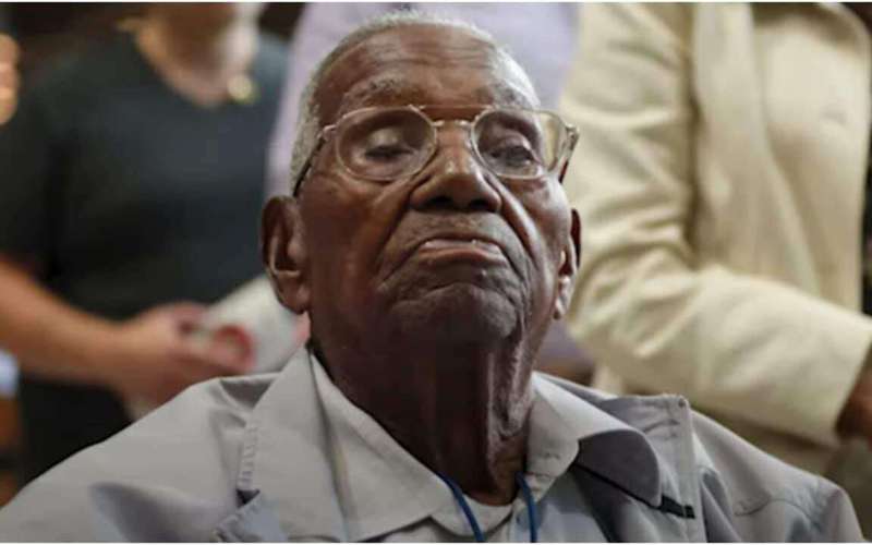 image for Lawrence Brooks, oldest U.S. veteran of WWII, dead at 112