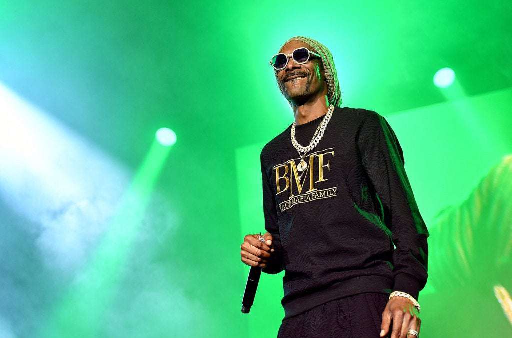 image for Snoop Dogg Is Planning Hot Dog Brand Called ‘Snoop Doggs’