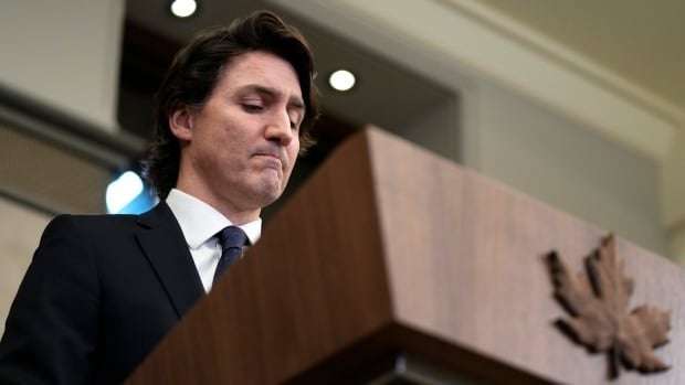 image for Trudeau warns of 'severe consequences' for anti-vaccine mandate protesters who don't stand down