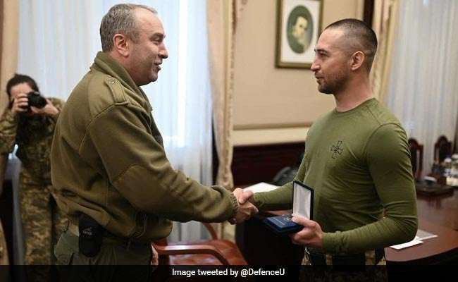 image for Ukraine Welcomes Home Soldier Who Told "Go F*** Yourself" To Russians