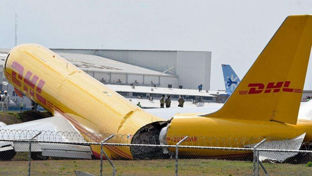 image for DHL cargo jet breaks in half on runway during emergency landing in Costa Rica