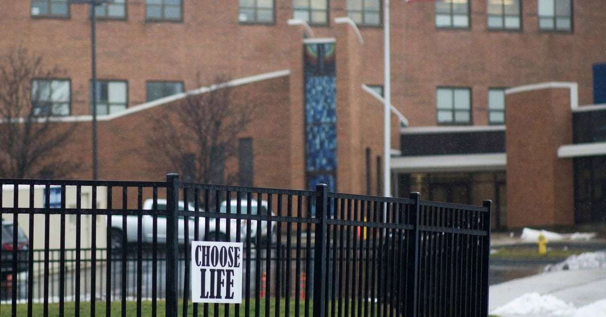 image for Kentucky lawmakers block abortion access with new law, effective immediately