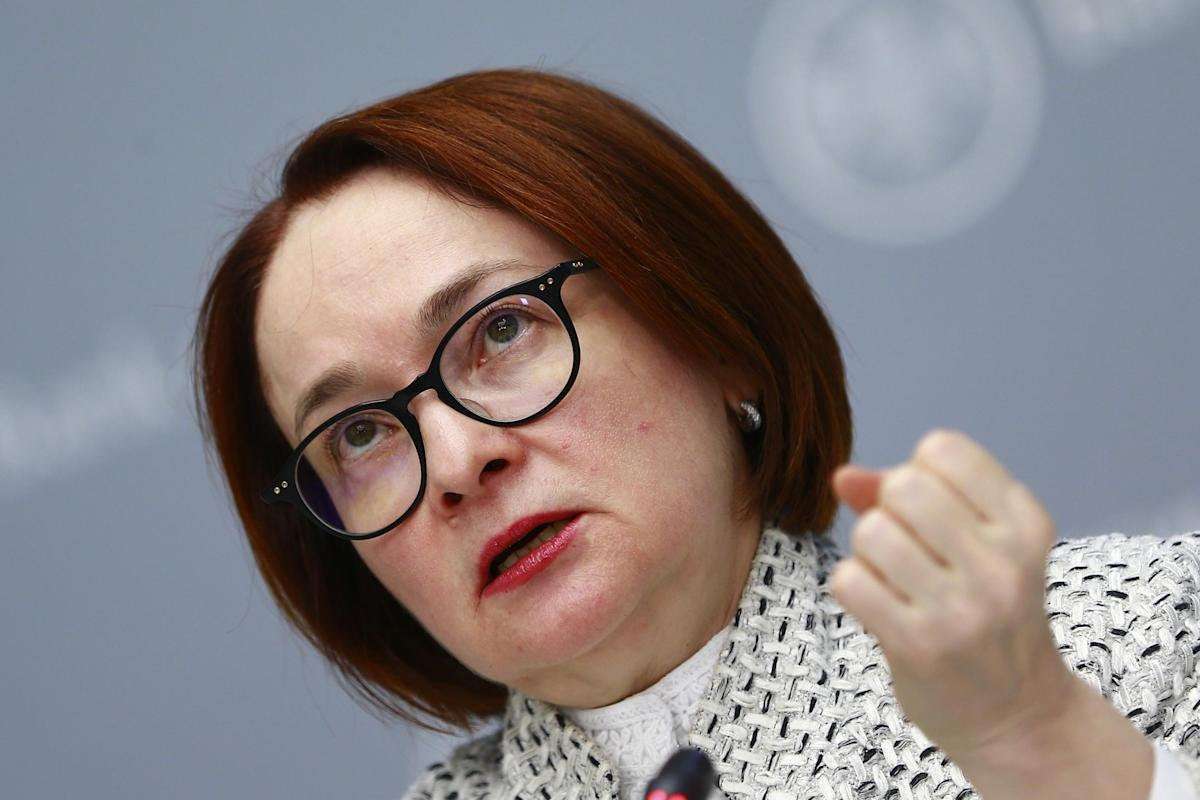 image for Russian official admits sanctions are crippling the economy as the country grapples with a selloff and mass shortages