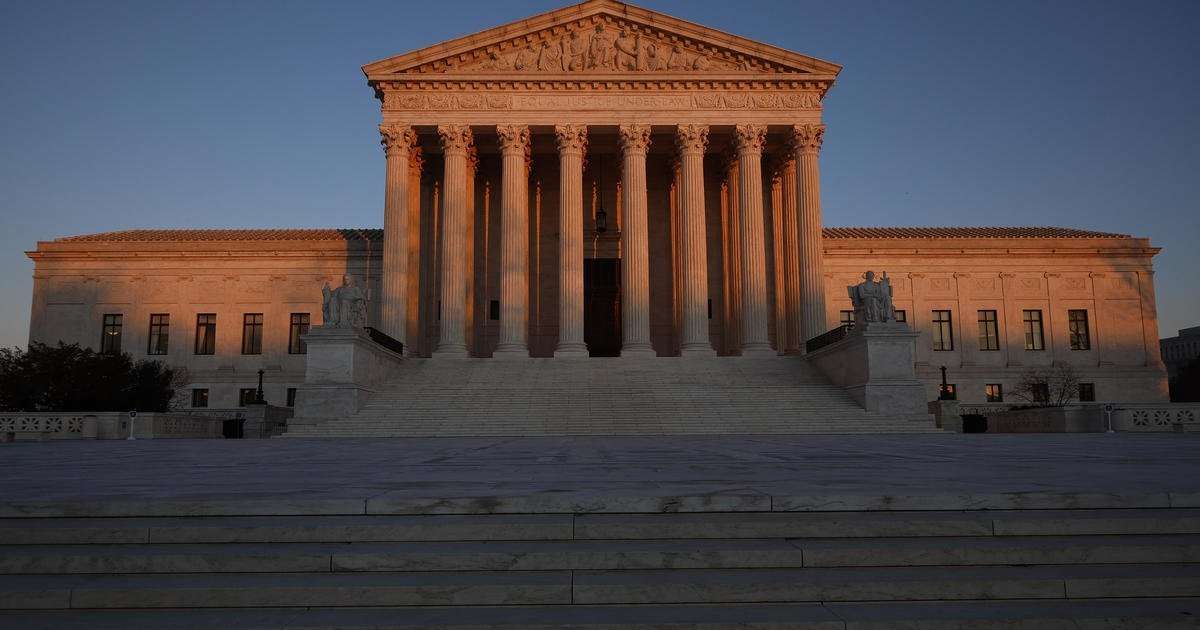image for Man dies after setting himself on fire in front of the Supreme Court, police say