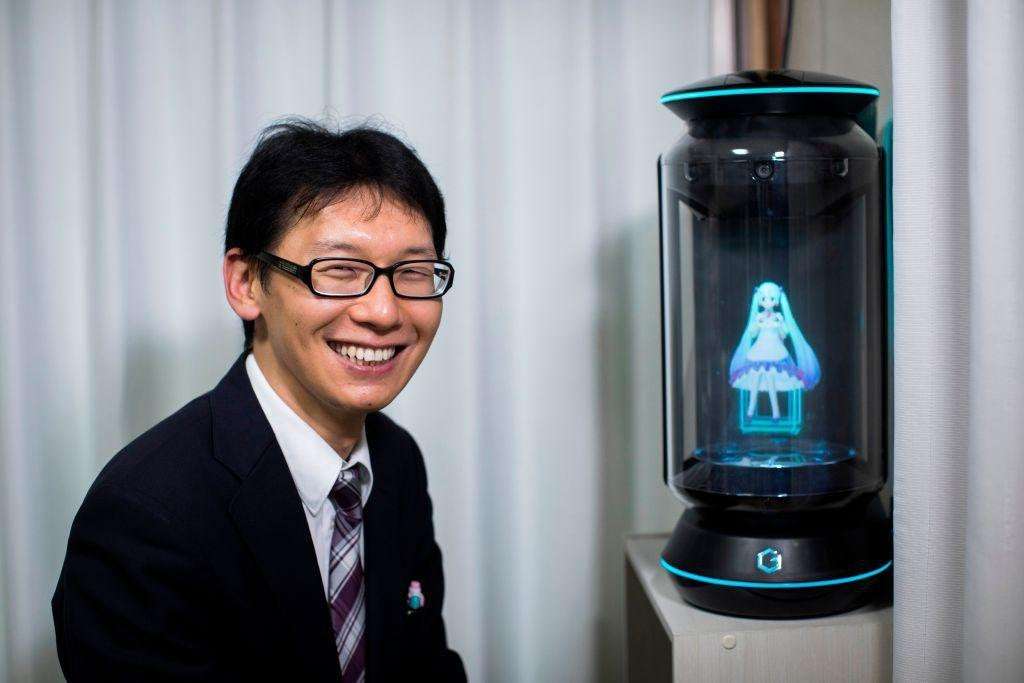 image for 'Fictosexual' Japanese man no longer able to communicate with hologram he married
