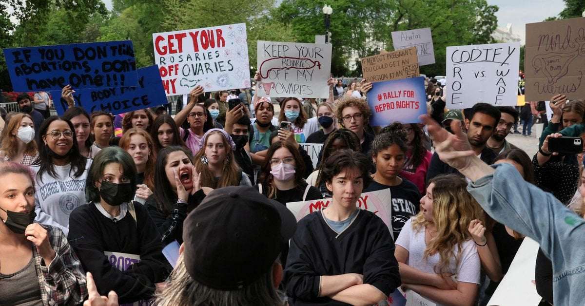 image for Thousands in U.S. march under 'Ban Off Our Bodies' banner for abortion rights