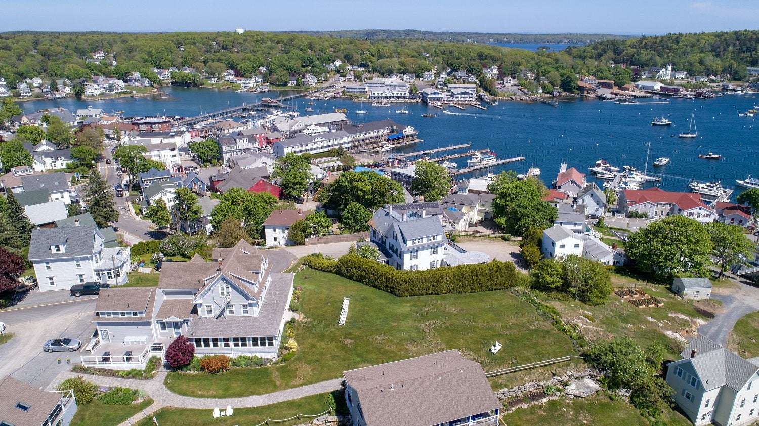image for Entire Maine town forced to shut after its only clerk quits over denied vacation