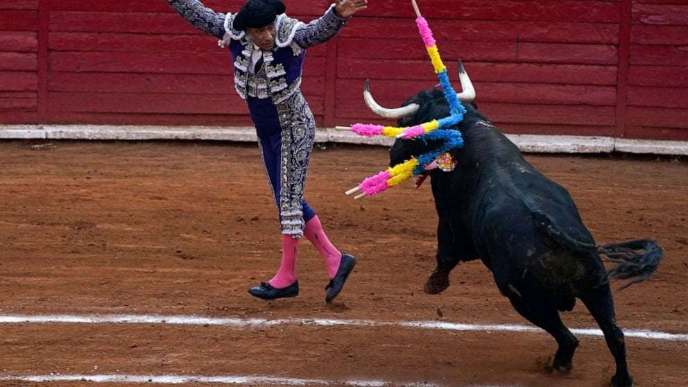 image for Mexico City ban on bullfighting extended indefintely