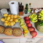 image for [OC] $10 worth of fruit in Ecuador