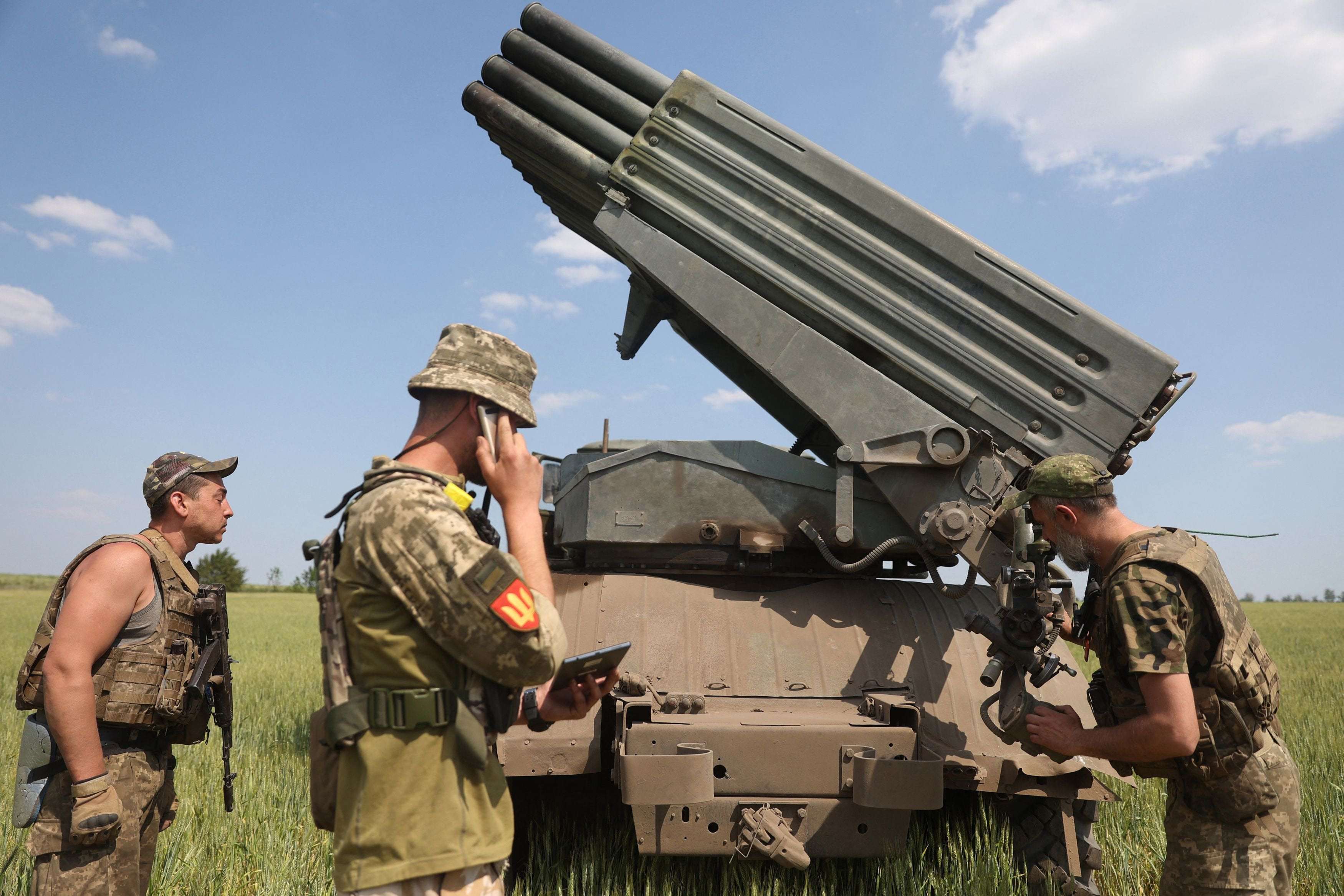 image for Ukraine Says it Only Has 10% of the Weapons it Needs as Russia Makes Gains