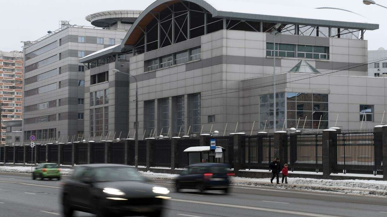 image for Russian spy tried to penetrate war crimes court, say Dutch