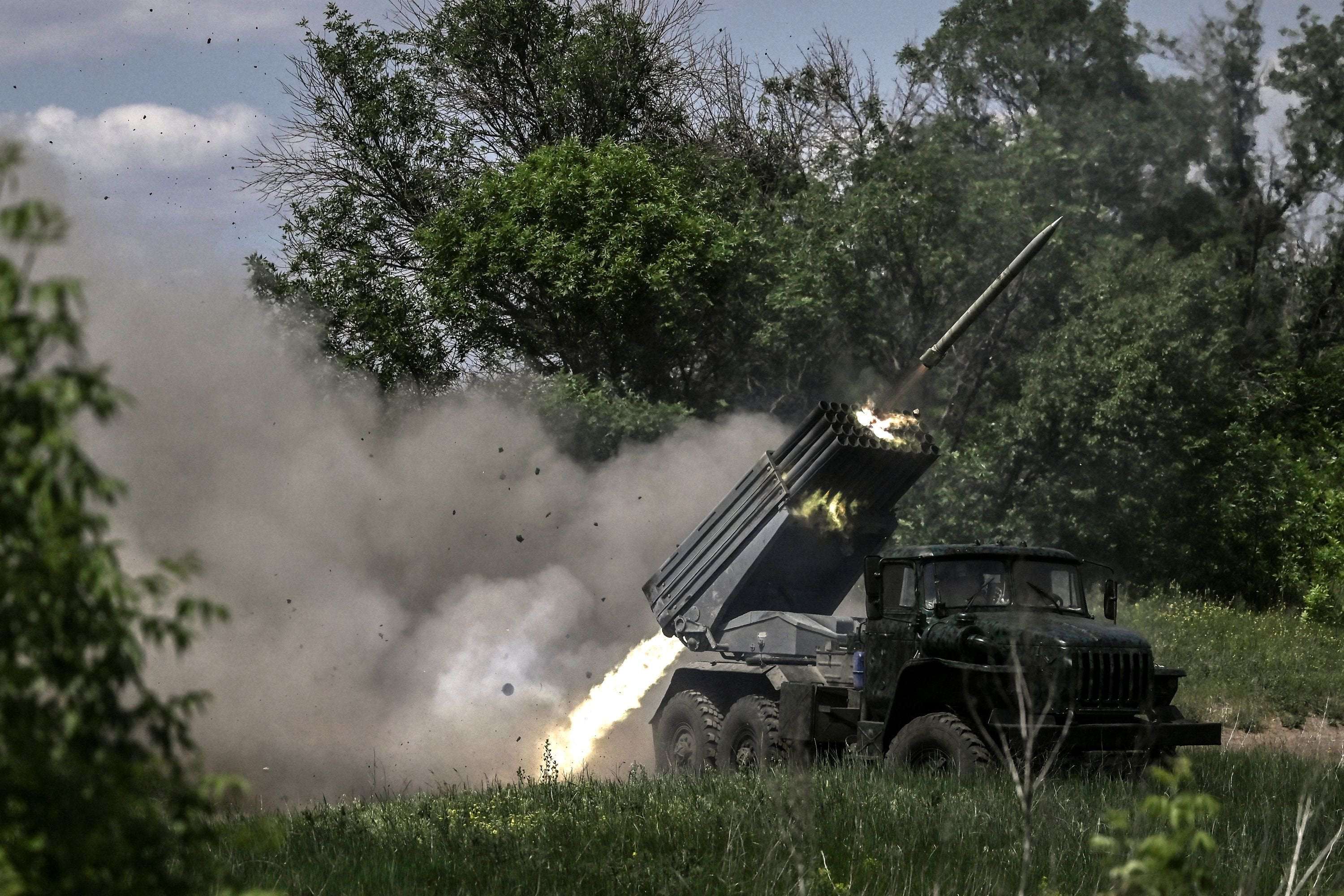 image for Ukraine Warns Russia of Massive Missile Strikes After U.S. Rockets Arrive