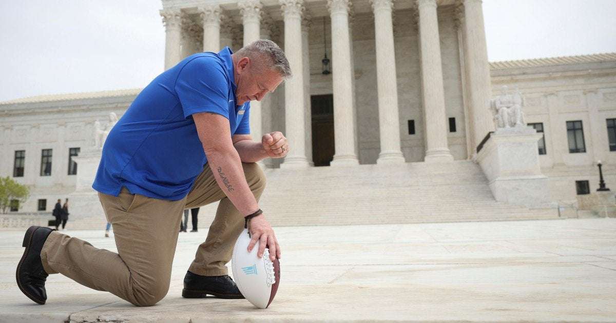 image for Supreme Court rules for former coach in public school prayer case