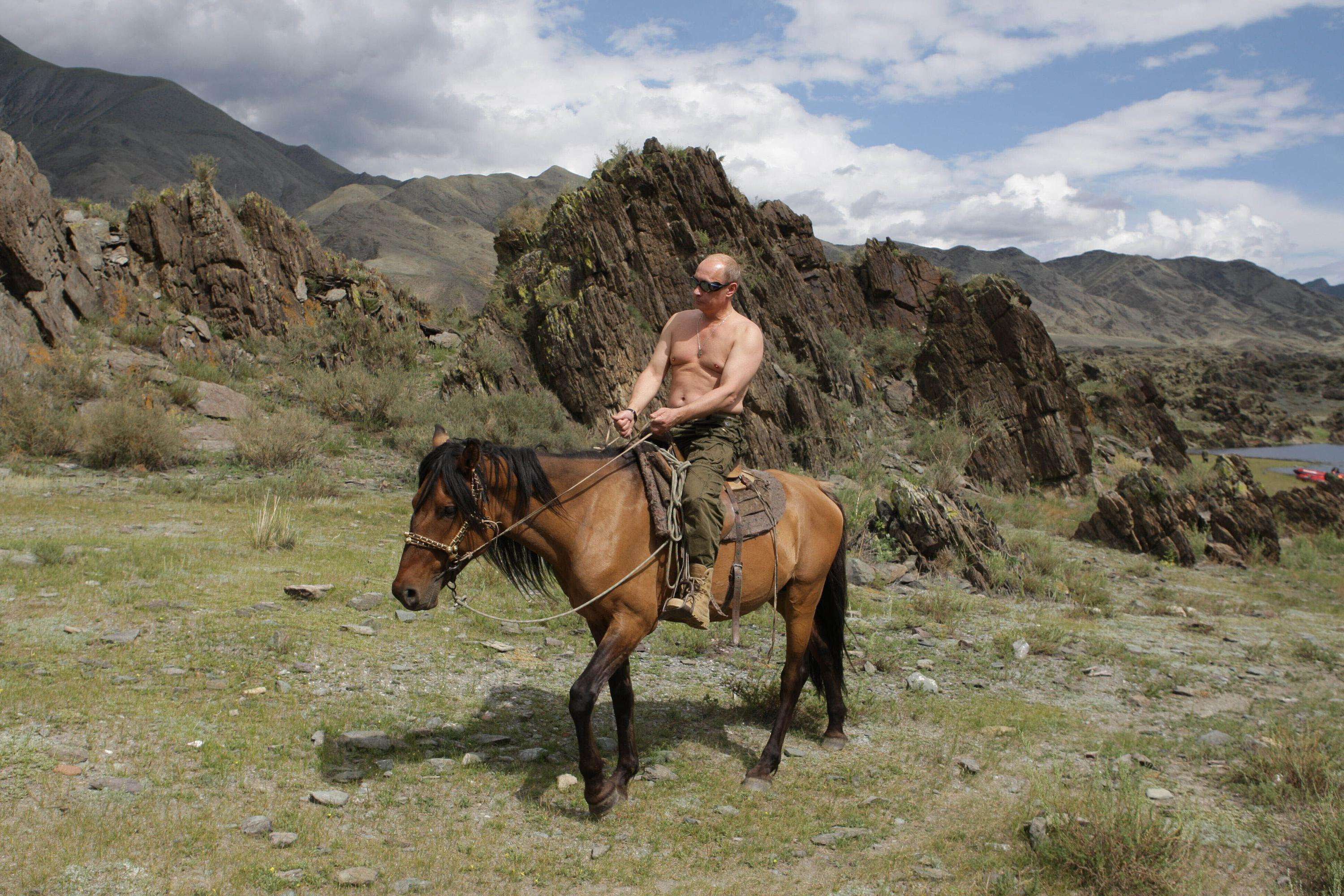 image for Putin: Western leaders would look ‘disgusting’ topless