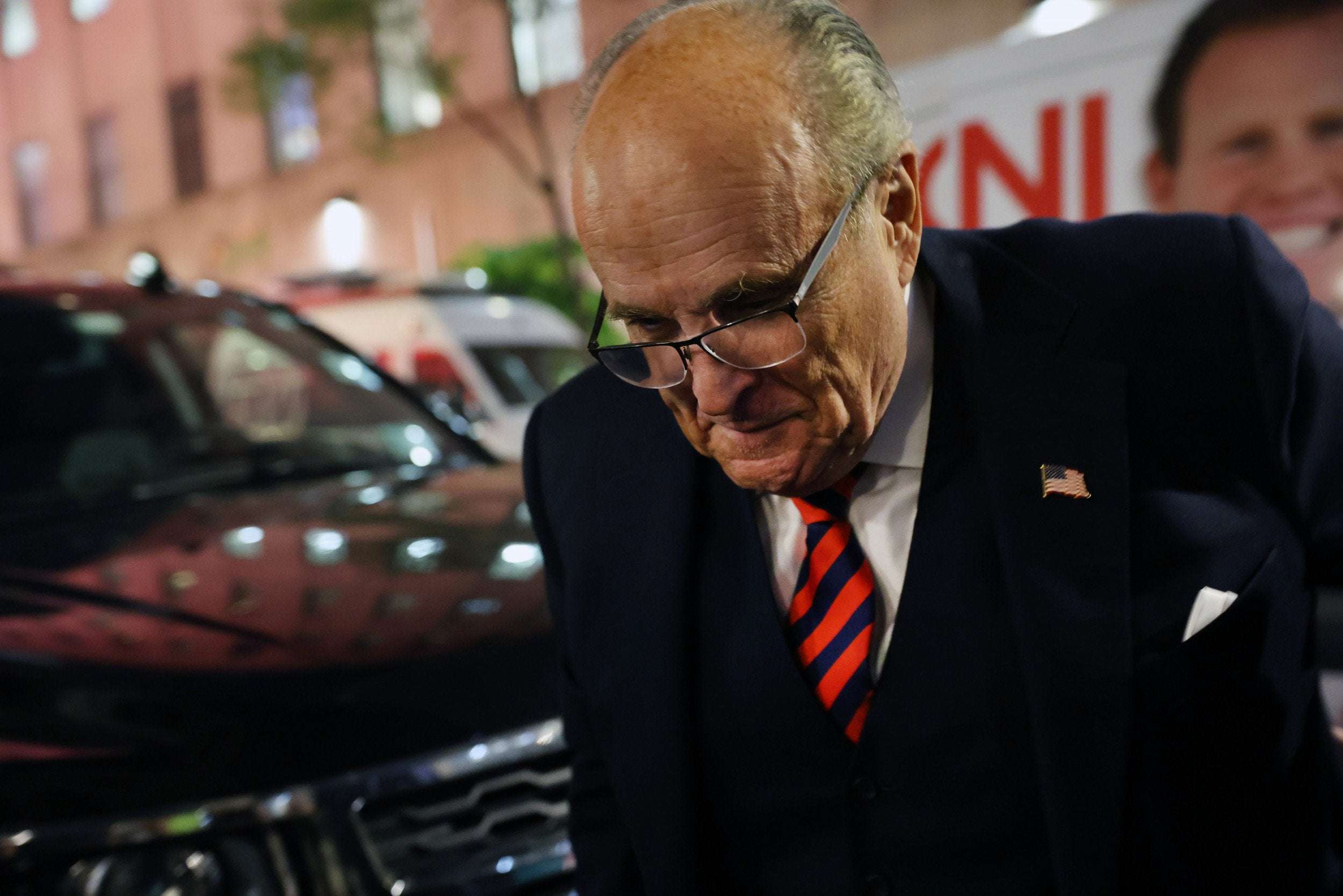 image for Giuliani Deletes Tweet That Hutchinson Not There 'When I Asked for Pardon'
