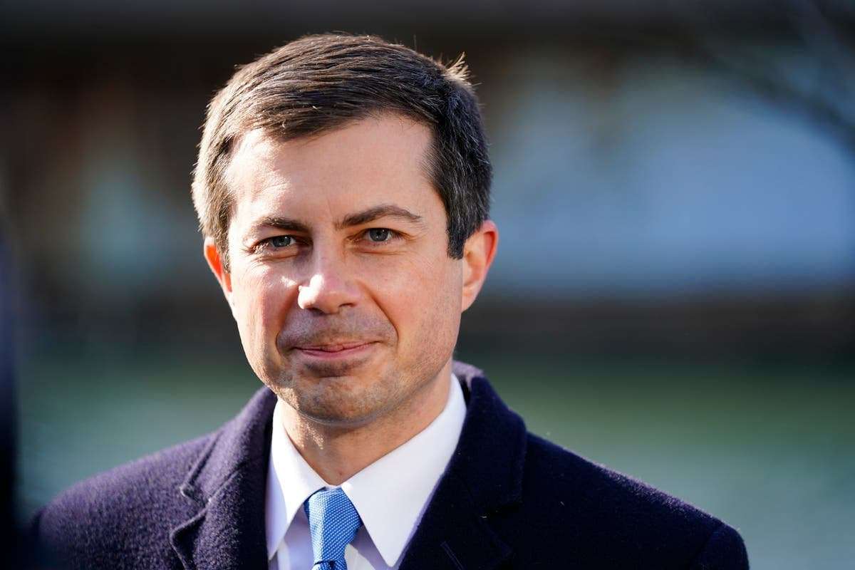 image for Pete Buttigieg defends husband and protesters who forced Brett Kavanaugh to flee steak house