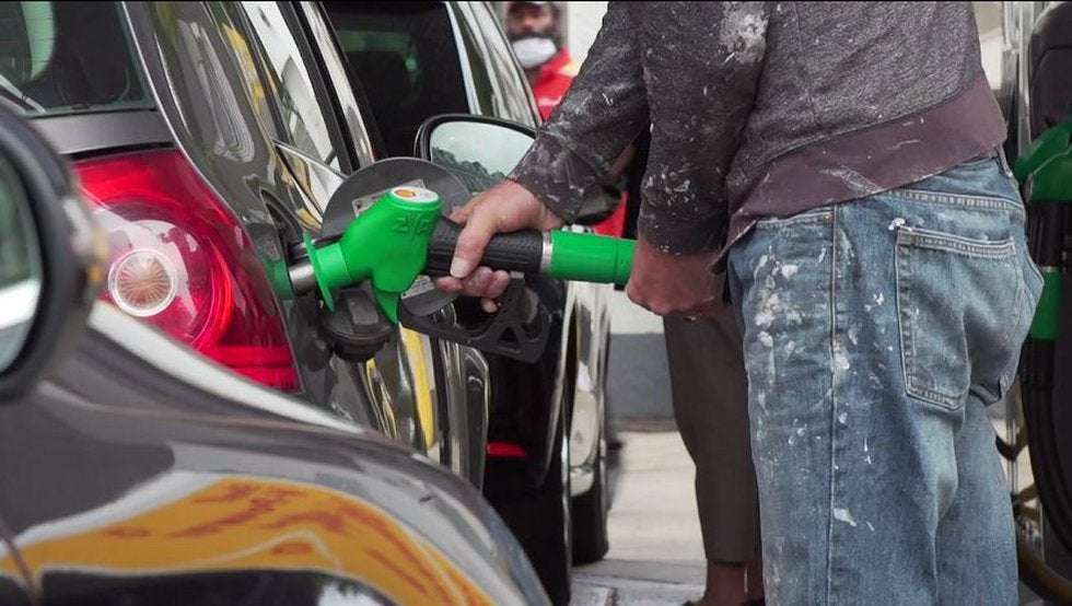 image for More US stations selling gas for less than $4 a gallon