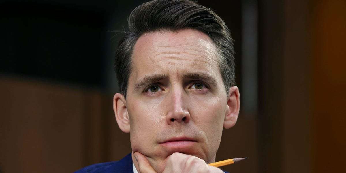 image for Josh Hawley responds to video-turned-meme of him running away from a pro-Trump mob on January 6 saying he won't run from feud with 'liberals'