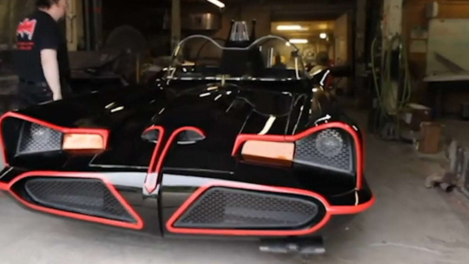 image for EXCLUSIVE: NorCal sheriff orders raid on Indiana Batmobile garage, allegedly as favor for friend