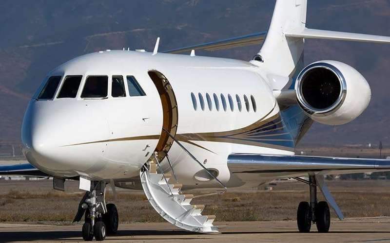 image for Canada Will Impose a New Tax on Private Jets, Yachts and Luxury Cars