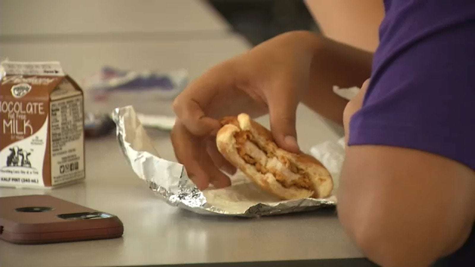 image for California to become 1st state to offer free school lunches for all students