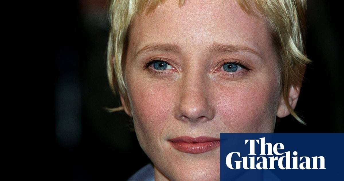 image for Actor Anne Heche dies a week after car crash