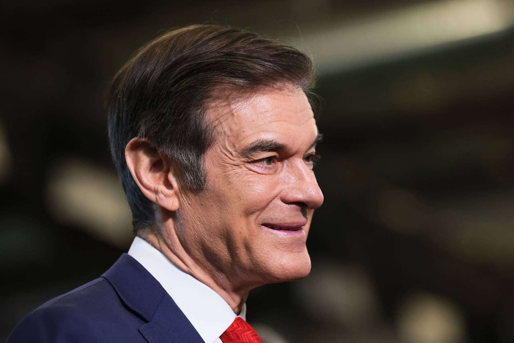 image for Dr. Oz Owns 10 Houses, and He’s Lying About It