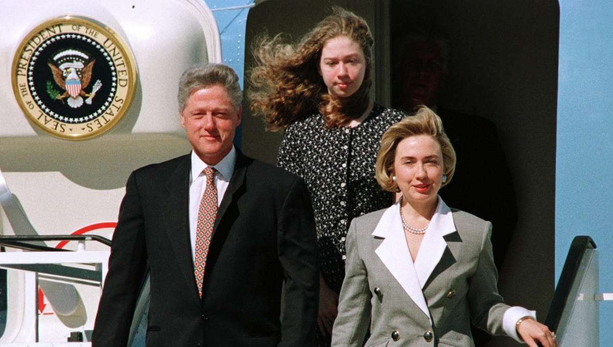 image for Hillary Clinton reveals she and Bill forgot Chelsea at the Kremlin during state visit