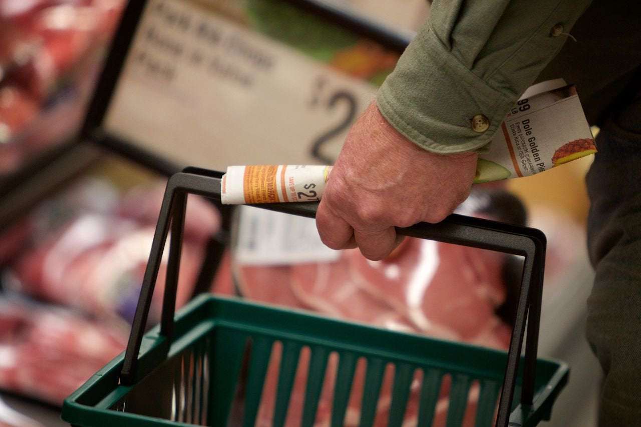 image for Customers are stealing shopping baskets instead of buying bags, N.J. supermarkets say
