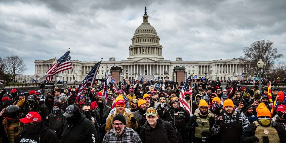 image for An advisor to the January 6 committee said he traced a call from a rioter's phone to the White House while the Capitol was under siege