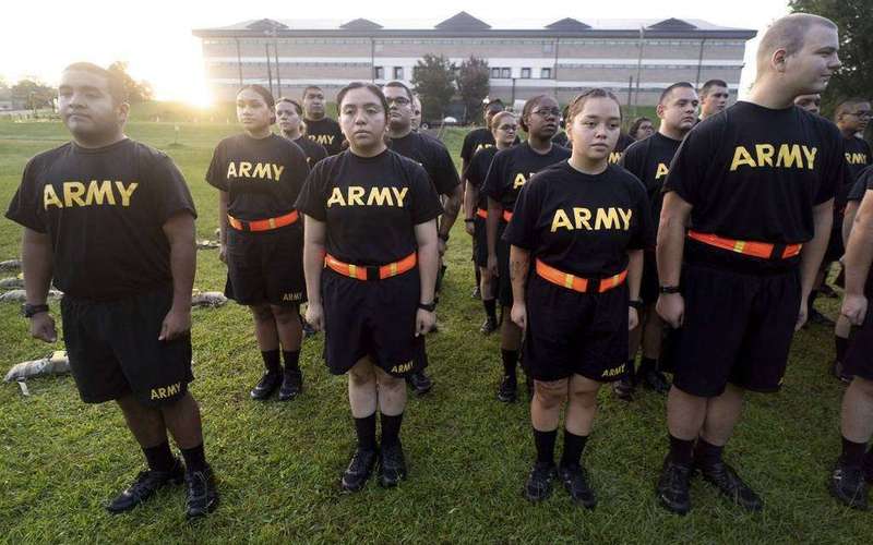 image for Army misses recruiting goal by 15,000 soldiers