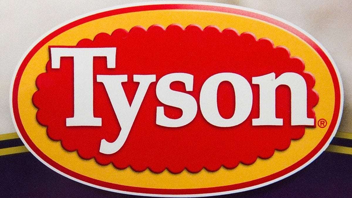 image for Tyson Foods to Close Chicago and Downers Grove Offices, Relocate Employees to Arkansas