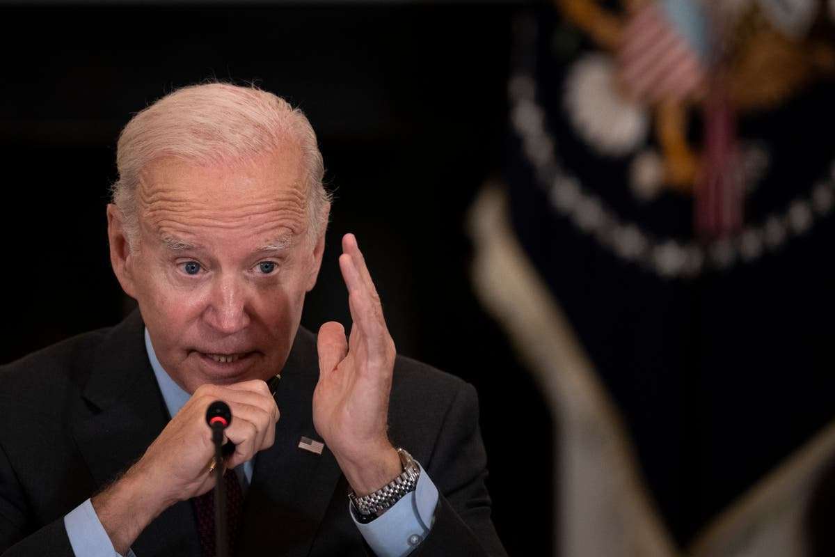 image for Biden promises to codify Roe v Wade in January if Democrats win control of Congress