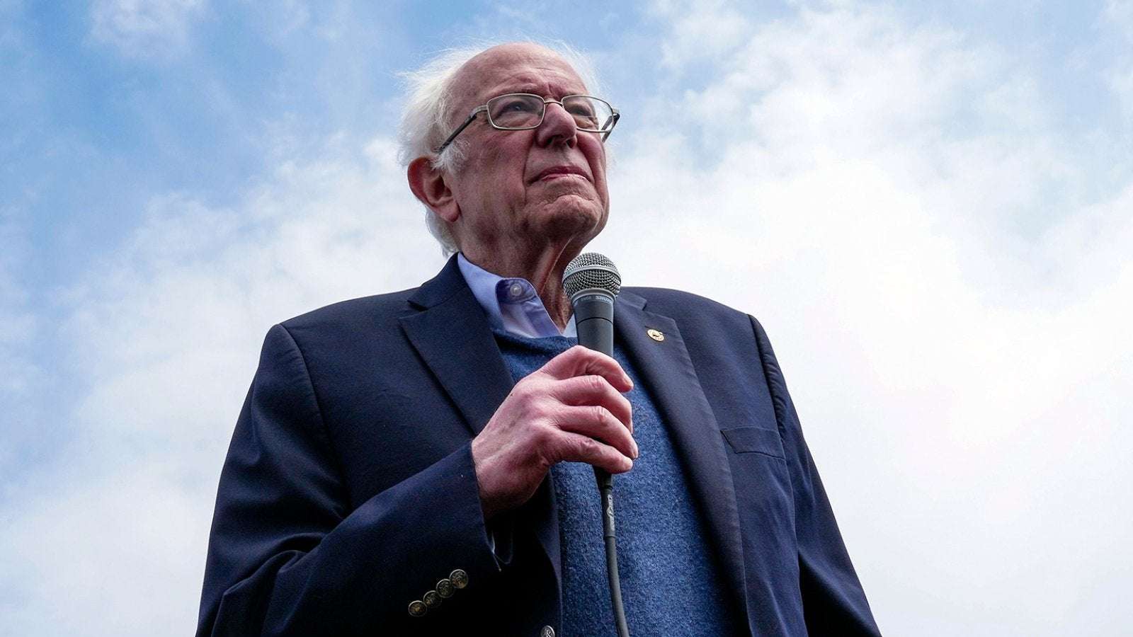image for Bernie Sanders Is Once Again Asking His Party to Stop Screwing Up the Midterms