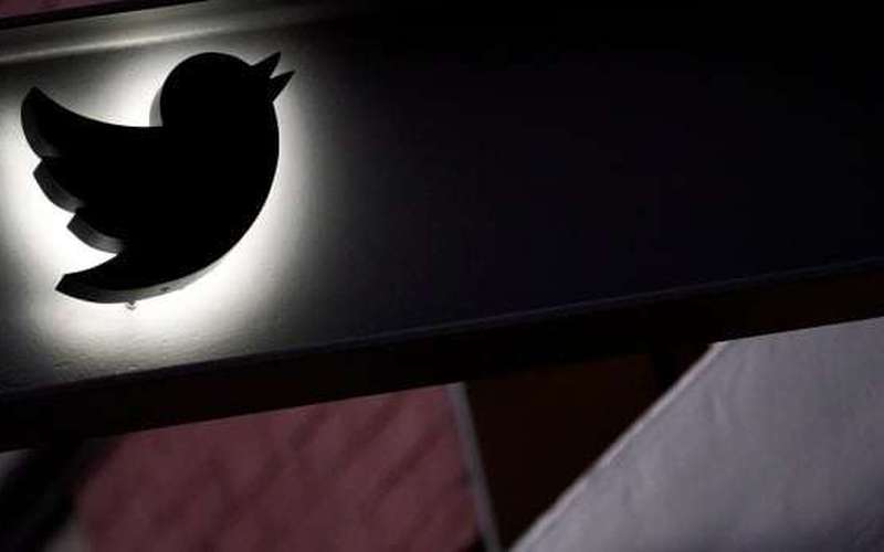 image for Twitter closes offices until Monday as employees quit in droves